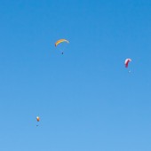 Międzybrodzie Żywieckie 25 maj 2014, Paralotnie nad górą Żar